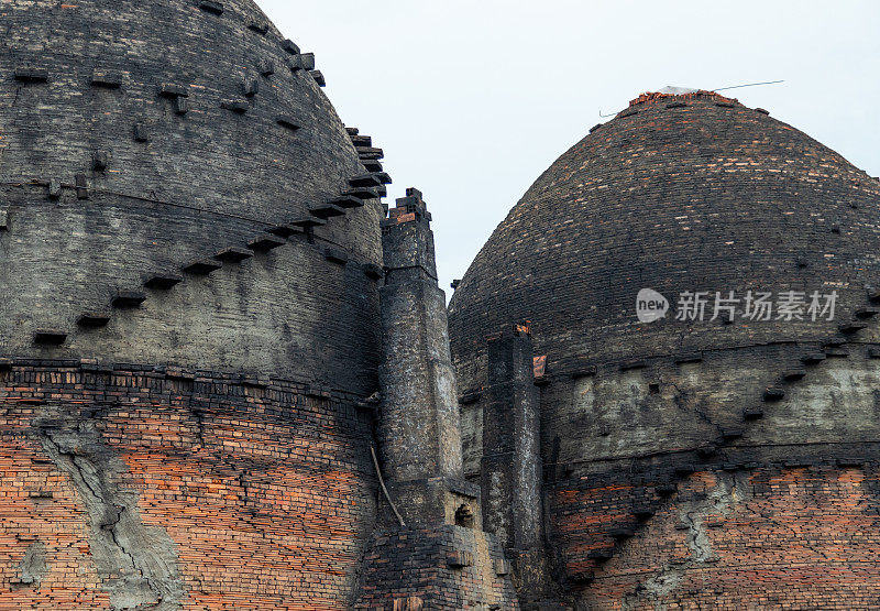 Mang Thit古砖村位于永隆省湄公河三角洲的Co Chien河沿岸